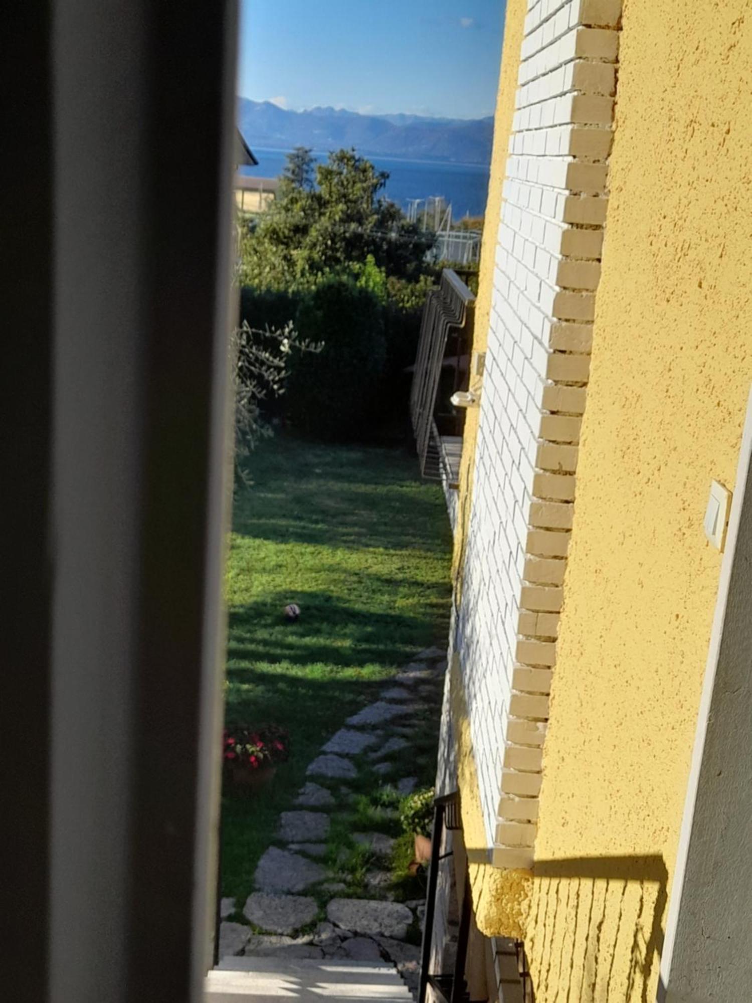Villa La Magnolia - Private Beach Access, Garden, Views Lazise Eksteriør bilde