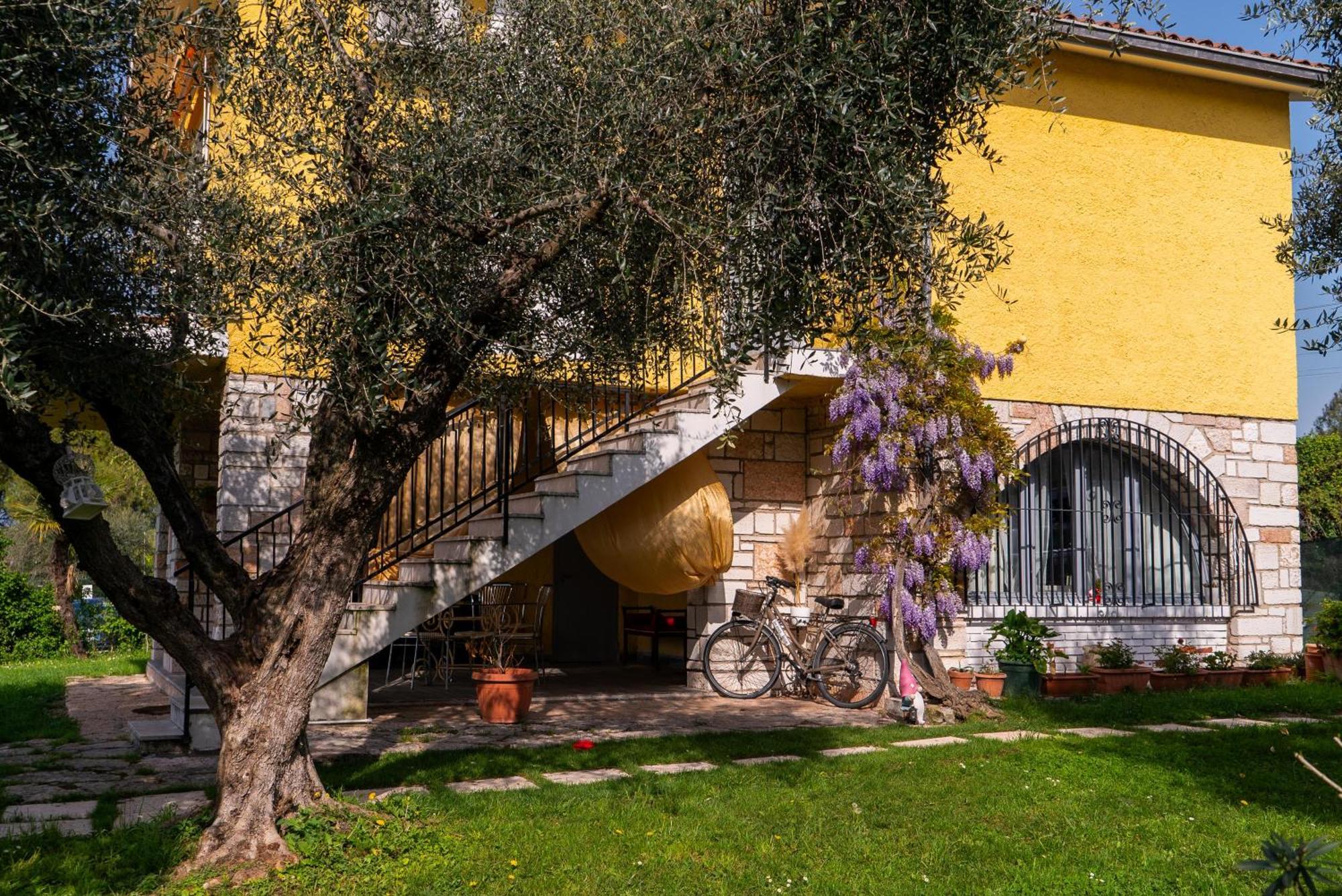 Villa La Magnolia - Private Beach Access, Garden, Views Lazise Eksteriør bilde
